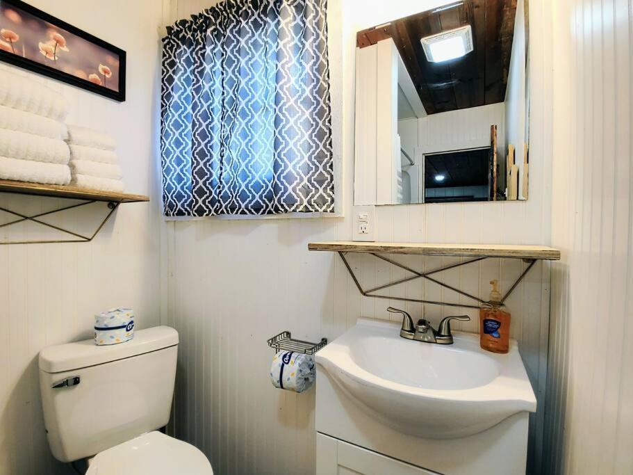 #09 - Large Lakeview One Bedroom- Pet Friendly Hot Springs Exterior photo